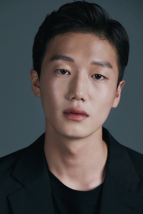 Lee Kang-han as 청일() 역