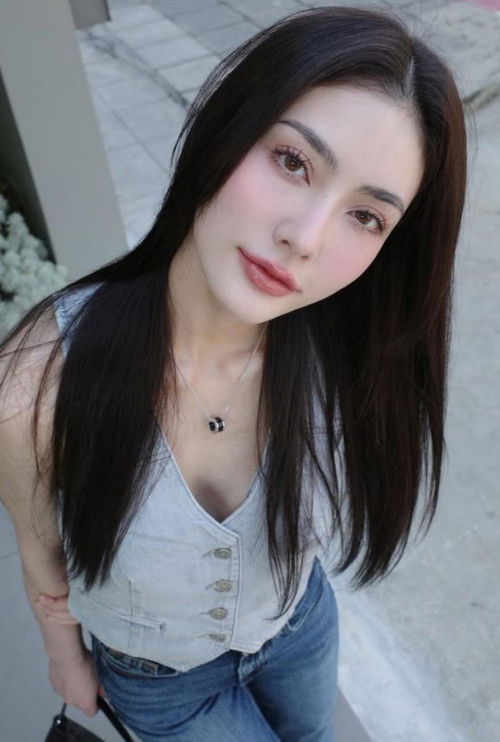 Rina Chatamonchai as Jiu