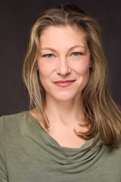 Alice Bahlke as Diane Graves