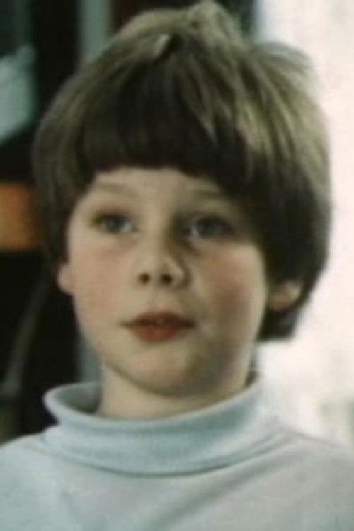 Kirill Golovko-Sersky as Pavlik