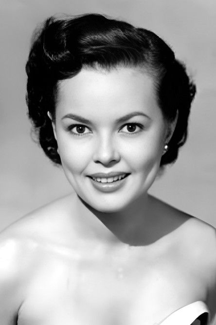 Alice Kelley as Sally Maddocks