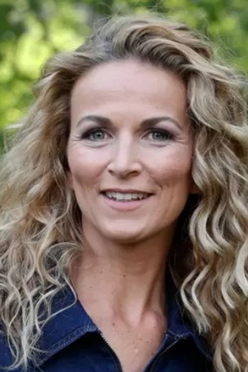 Ann Van den Broeck as Cindy C.