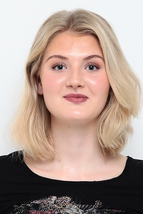 Tuva Beckman as Woman in church