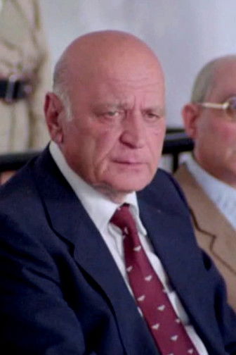 Franz Colangeli as Barman (uncredited)