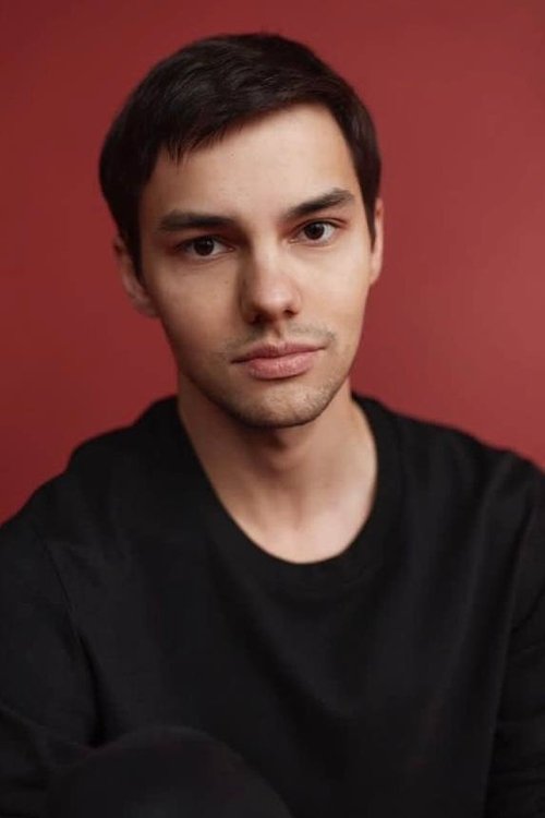 Егор Комаров as Женя