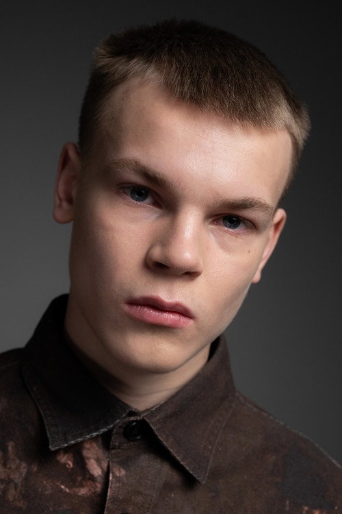 Derek Leheste as Markus