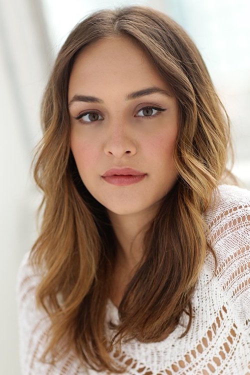 Anamari Mesa as Vivian