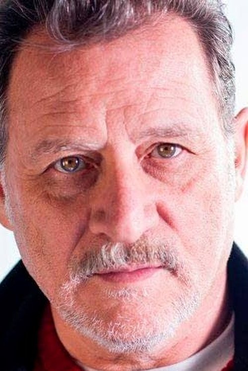 Rafael Calatayud as Carlos