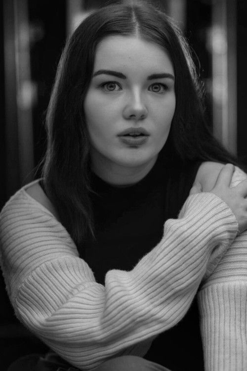 Amba McKenna as Vampire