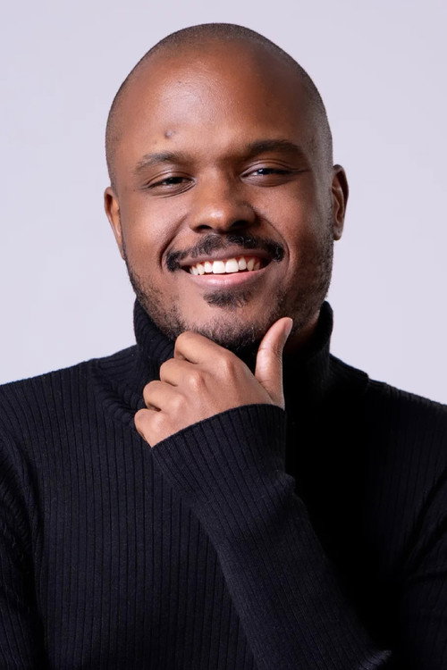 Ray Senna as Henrique