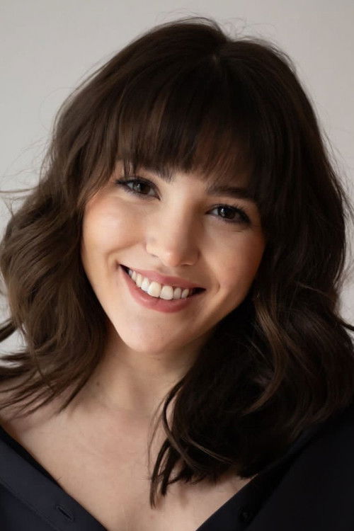 Aleyna Kandemir as Den