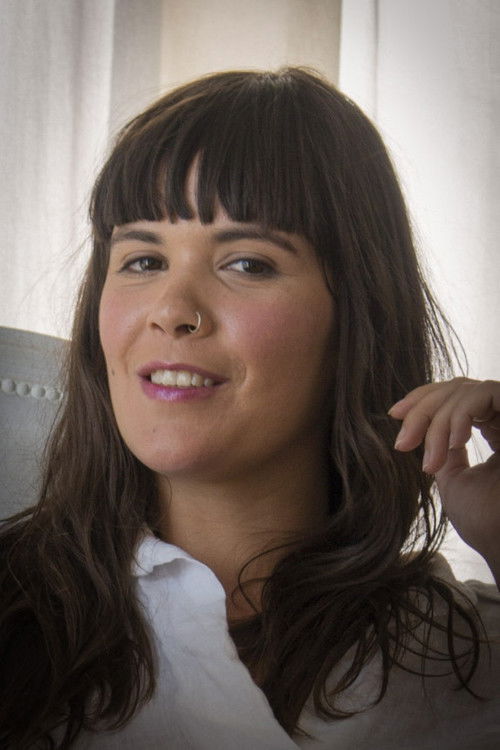 Blake Wilde as Evelyn