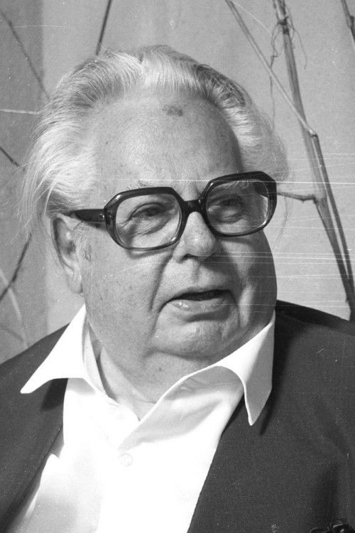 Carl Erik Soya as Man at meeting