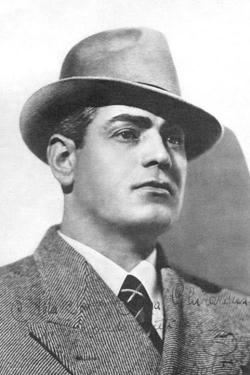 Afro Poli as Pastore