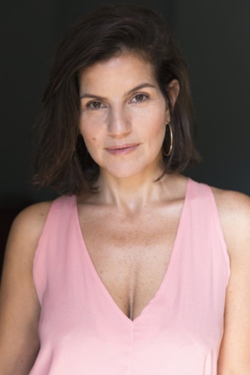 Jézabel Marques as La Professeure