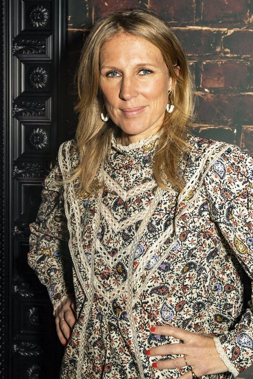 Agathe Lecaron as Self - Host