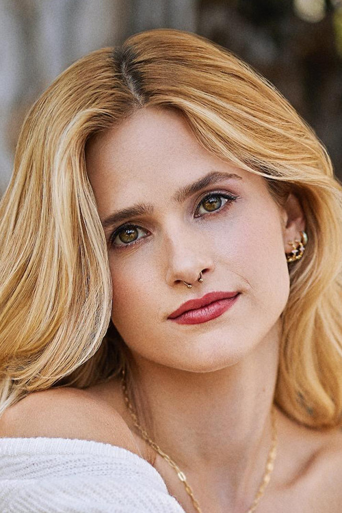 Audrey Zahn as Claire