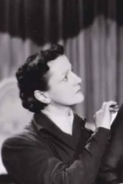 Margarita Burke as Mujer 2