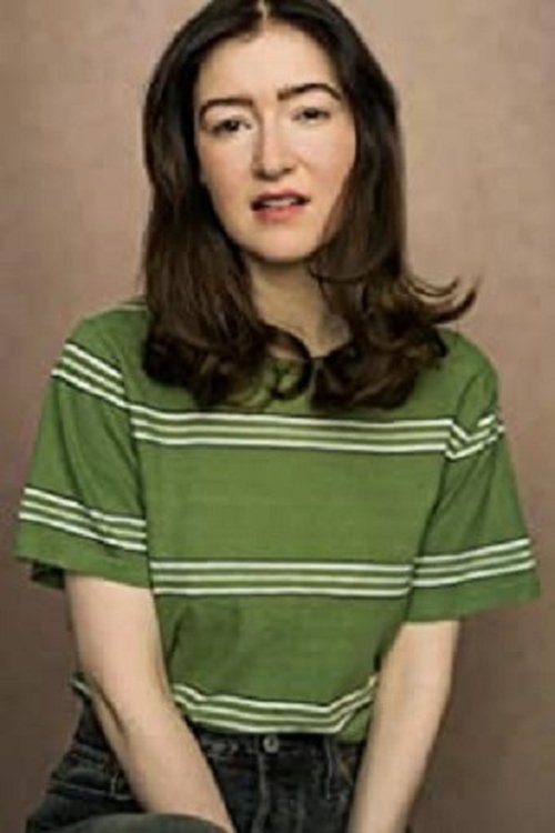 Annabel Hammond as Dee