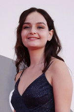 Susanna Piraino as Young Lia