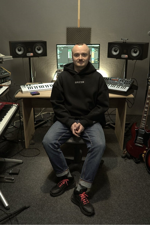 Yaroslav Tatarchenko as 