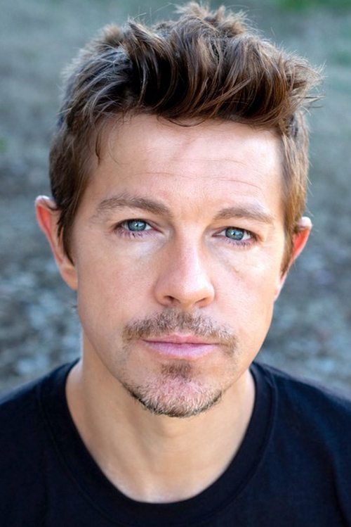 Nick McCallum as Tim Hauser