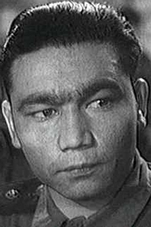 Pulat Akhmatov as рядовой Самадов