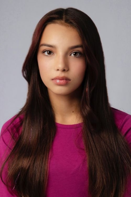 Jayde Martinez as Young Oaklynn