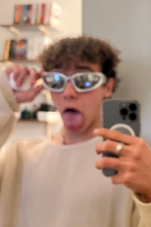 Alessandro Turricchia as Studente Odontoiatria