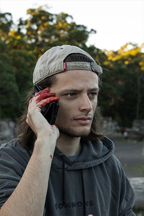 Nikita Christos Chronis as Stagehand