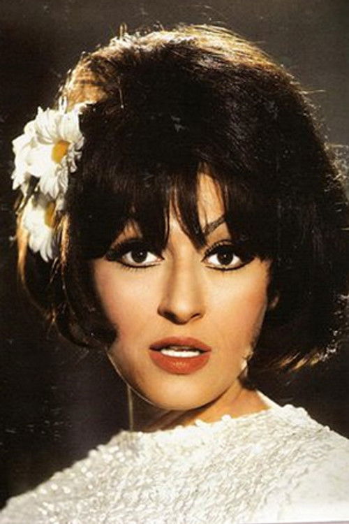 Martha Karagianni as Lena