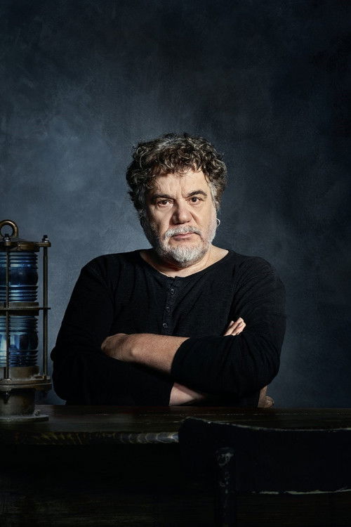 Yannis Kakleas as Captain Parrios