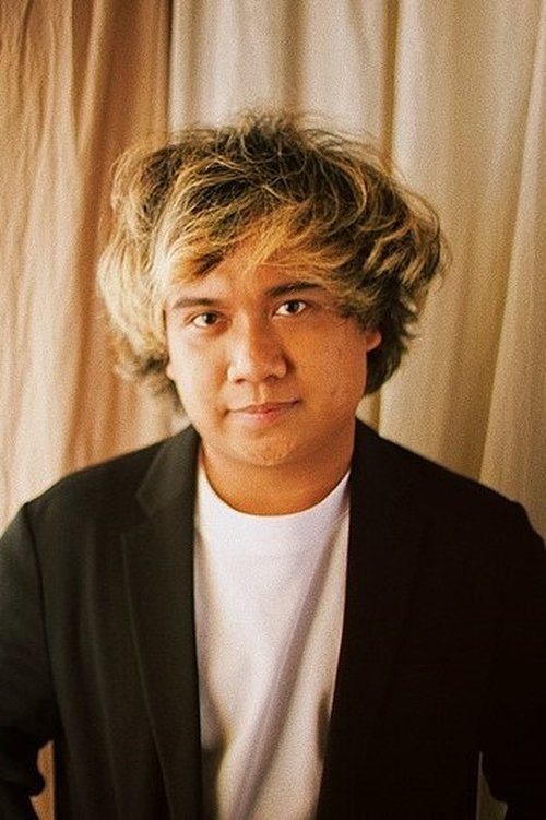 Aco Tenriyagelli as Adam