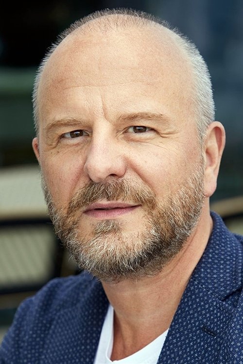 Sébastien Fouillade as Paul Colin