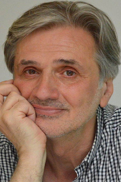 Stanislav Suknenko as Les Kurbas