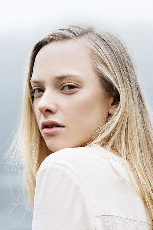 Judith Neumann as Melisa