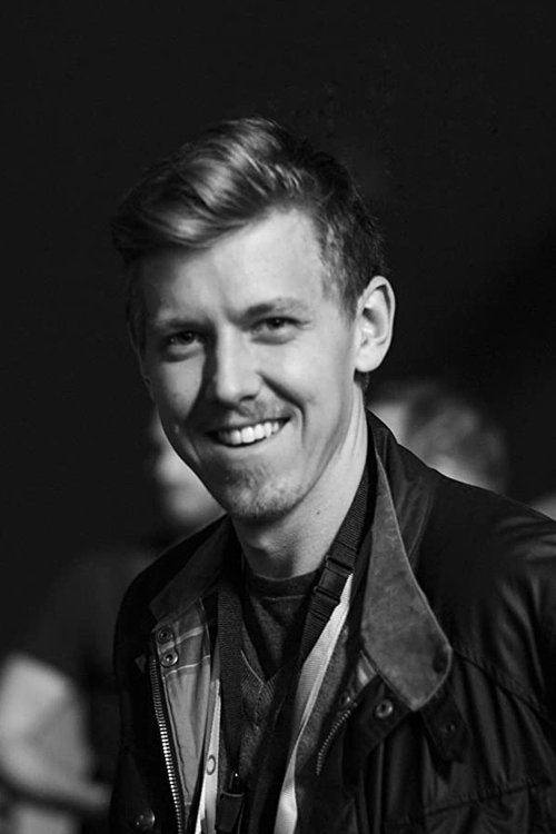 Leopold Hughes as Ken Oak