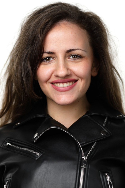 Nina Čudić as sobarica Olga