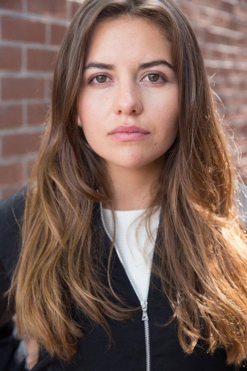 Elle Bessa as Student #3