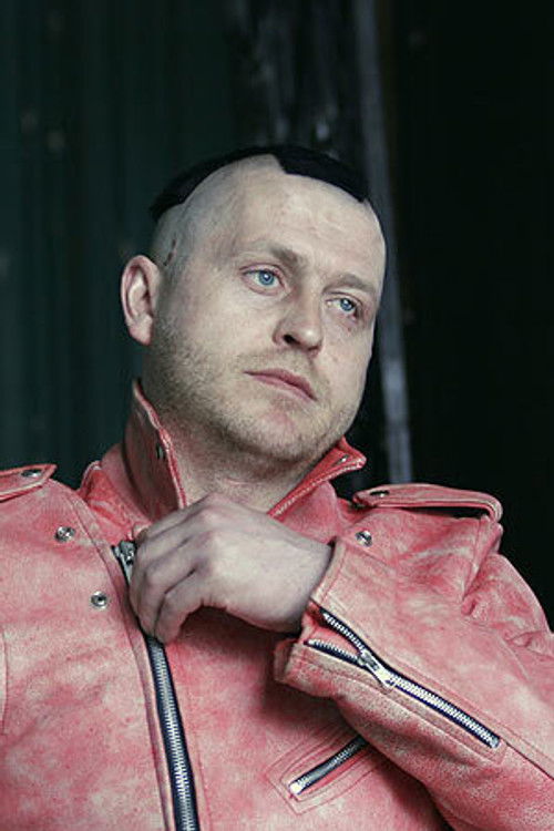 Andrey Khabarov as Boll