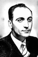 José Squinquel as Émile Roux