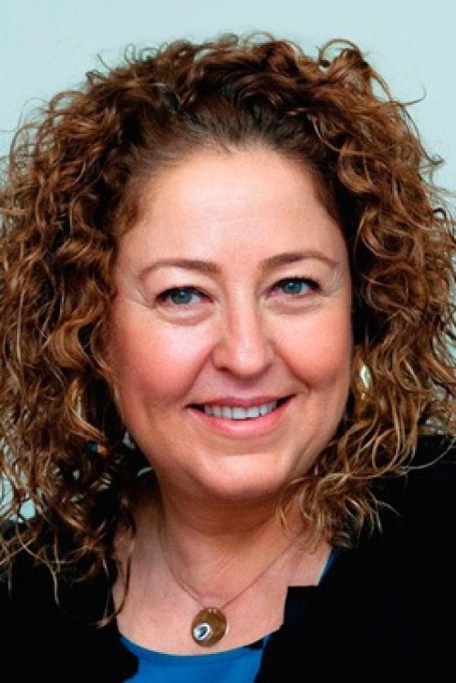 Gülay Baltacı as Havva