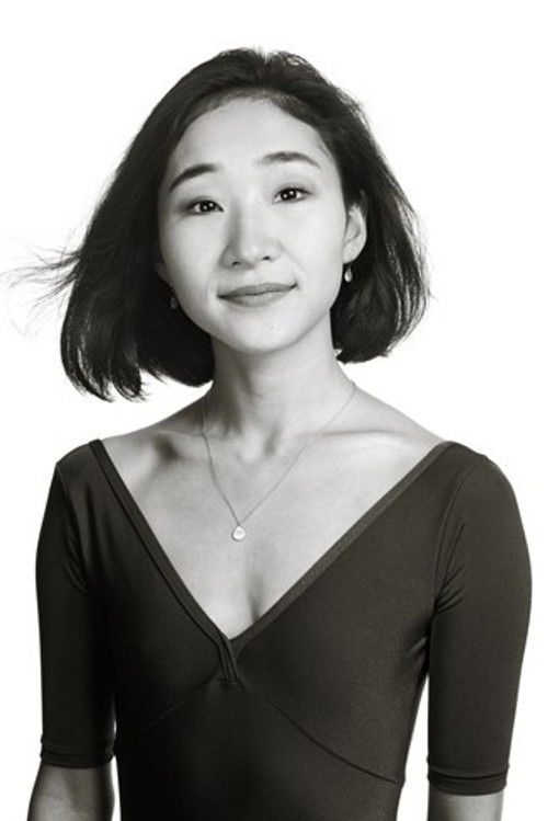 Meiri Maeda as Juliet's Friend