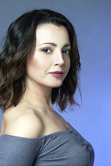 Celeste Gerez as Dra. Fernandez