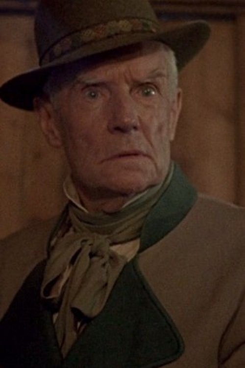 Nelson Welch as Gordon