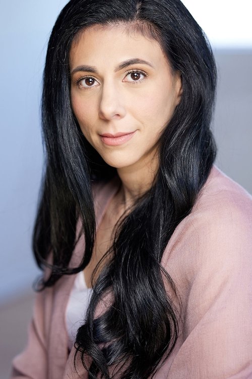 Yasmin Kamci as Ellen