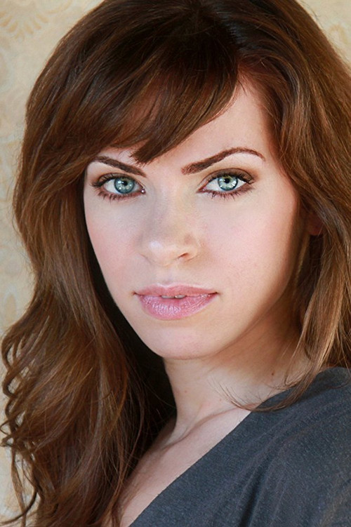 Lizzie Prestel as Marty