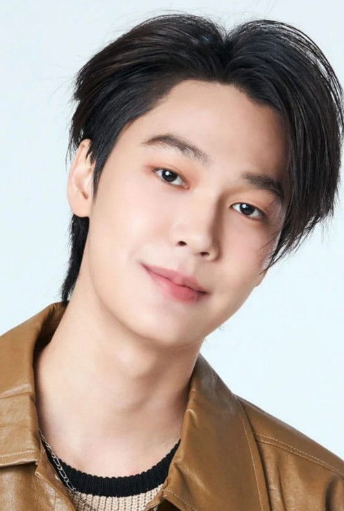 Jirawat Sutivanichsak as Q / Mr. Kill