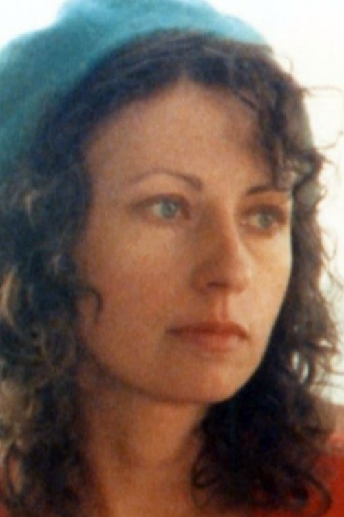 Amira Chemakhi as in Paris