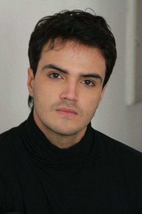 Daniel Haidar as Amigo de Horácio 1
